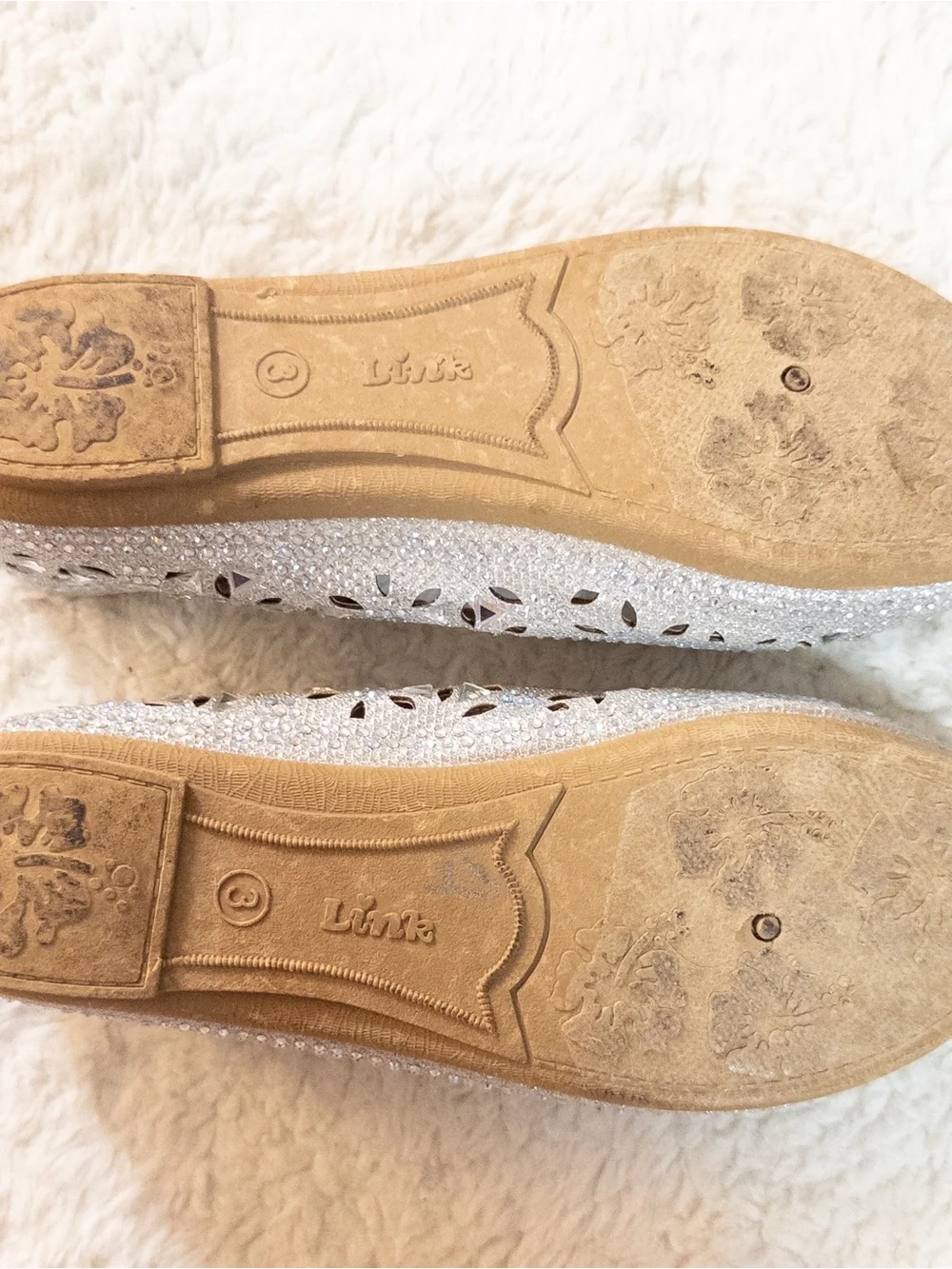 Link Comfort Kids Sparkly Silver Cutout Flats Size 3